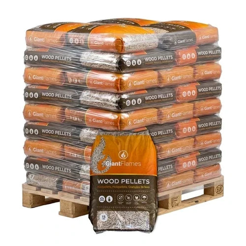 Giant Flames Holzpellets | 975 kg Palette (65 x 15 kg Säcke) für Heizung & Pelletofen